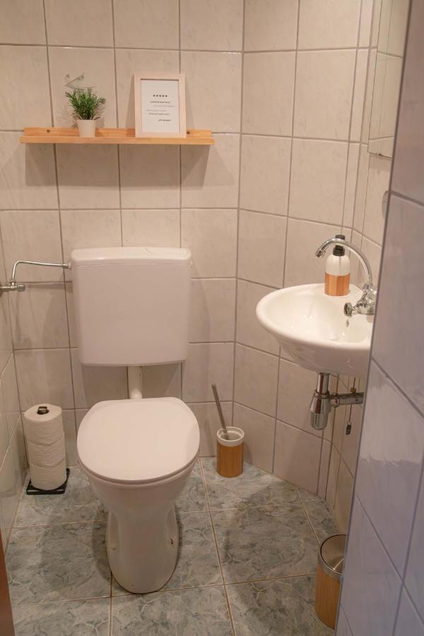 Gutshof Zum Wurzgarten Hainbach Exteriör bild